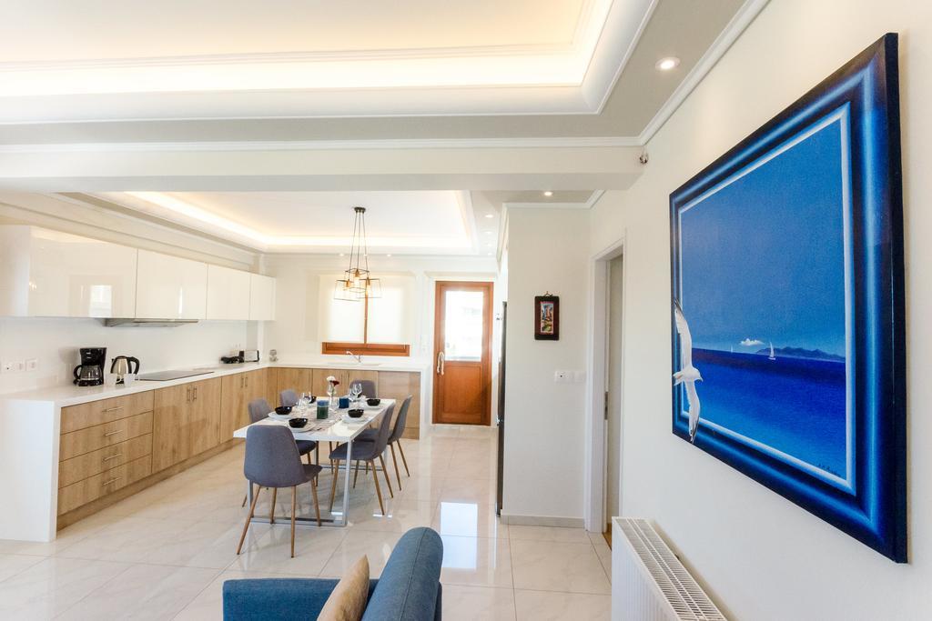 Leo - Unique Glyfada Apartment Athens Exterior photo